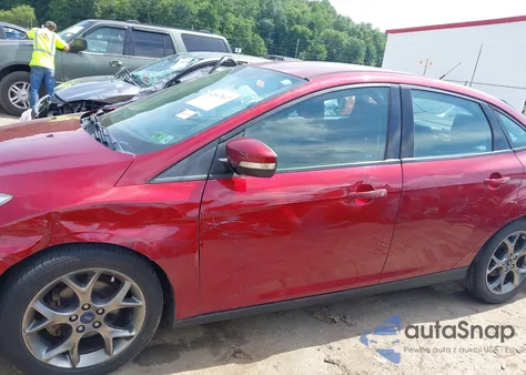 2014 Ford Focus Se z USA, uszkodzony, nr VIN 1FADP3F22EL297811